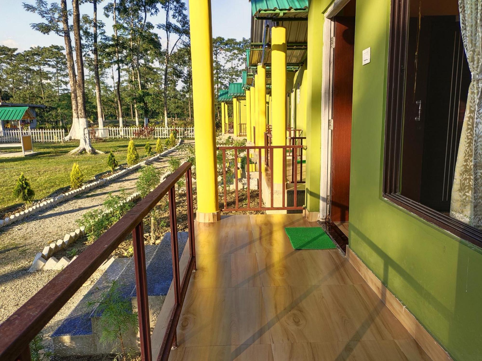 Wildwood Resort, Jaldapara Madari Hat Exterior photo